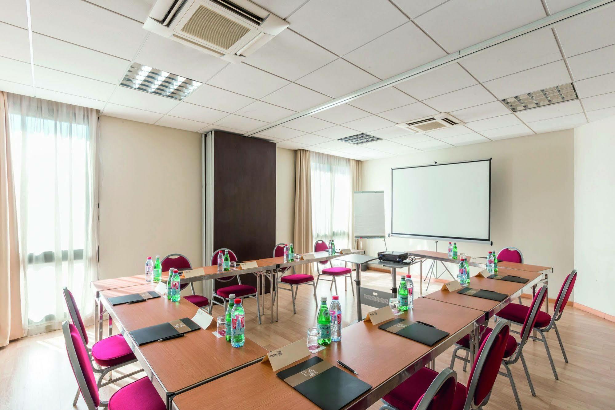 Clarion Aparthotel Toulouse Blagnac Airport Exterior foto